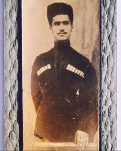 Armenian man from Gyumri wearing traditional Shirak CLothing